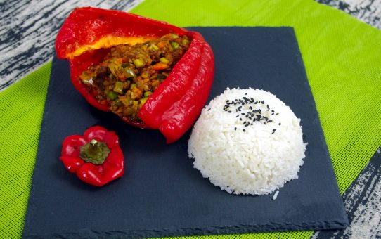 Pimiento rojo relleno vegano (reemplaza a la caigua rellena)